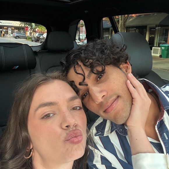 Meet your Posher, Jade - Picture 2 of 6